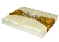 Make your big wedding day a luxury one by starting the invitation with NANGFA's world famous silk invitation boxes featuring crystal embellishments with czech rhinestones and fine silk lining. Each box can be ordered individually in your custom color and 