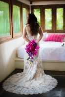 Tropical and exotic color mix for the bridal bouquet