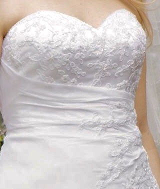 David's Bridal 9e9351 Wedding Dress
