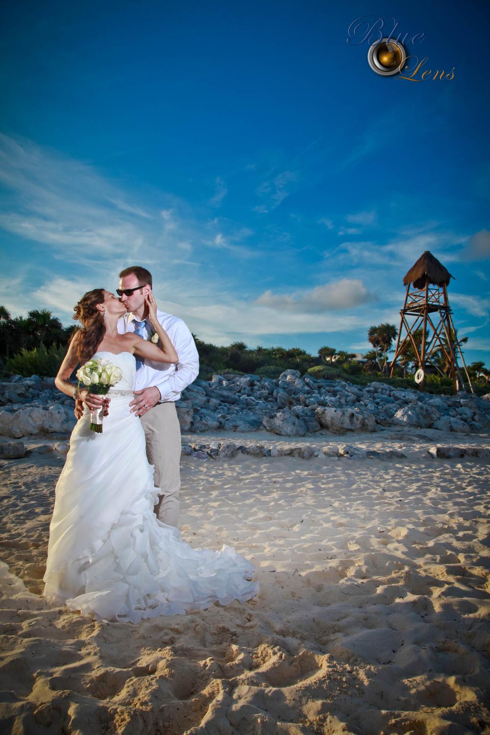 Valentin Imperial Weddings with Blue Lens Caribe